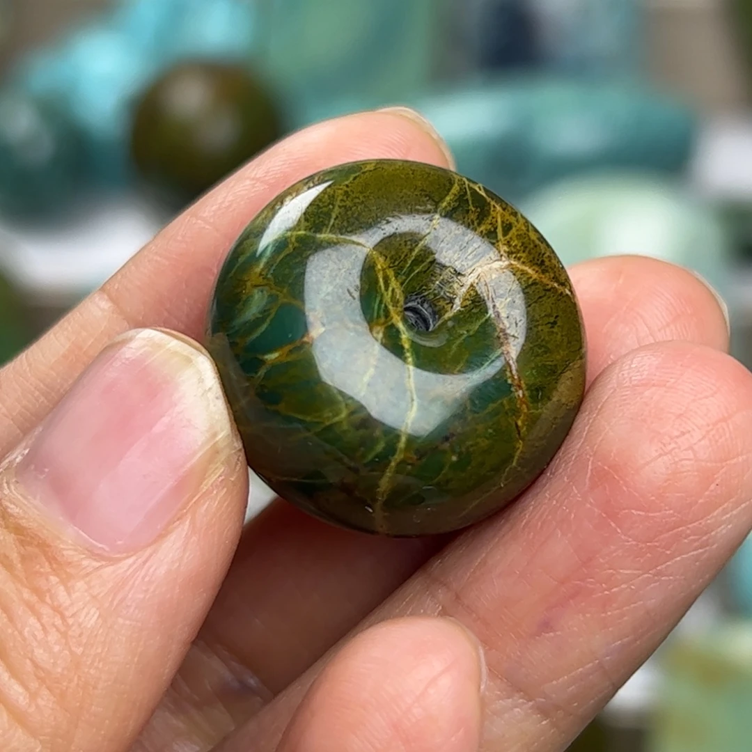 绿松石未镶嵌天然原矿绿松石