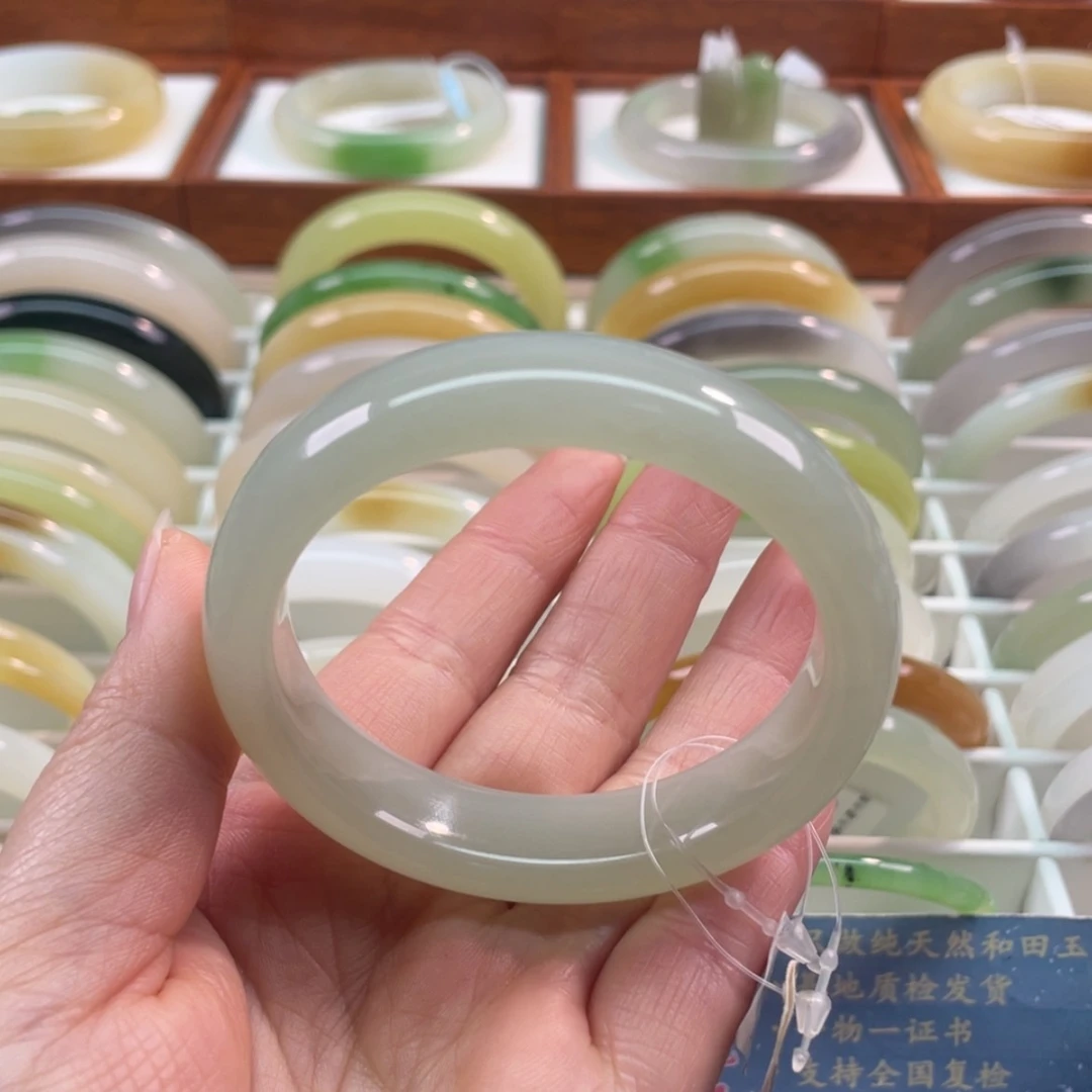 【闪购商品】和田玉手镯未镶嵌