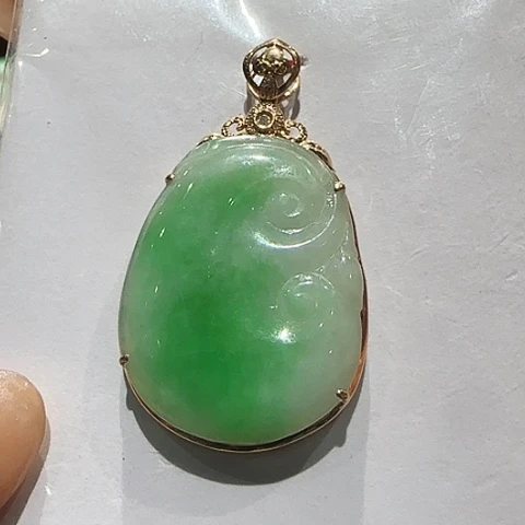 翡翠18K金镶嵌吊坠(不含链)