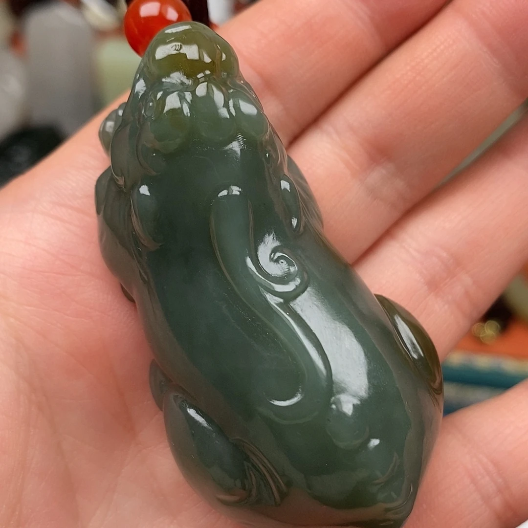 和田玉未镶嵌颈饰挂件