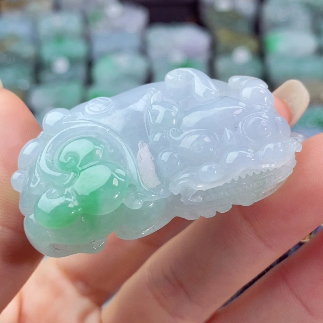 颈饰未镶嵌翡翠天然