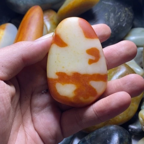 未镶嵌和田玉（糖玉）挂件