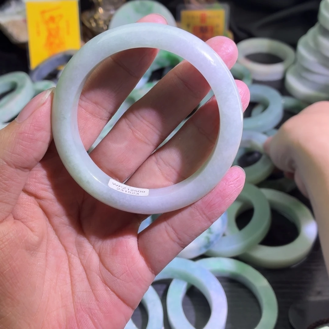 定制翡翠未镶嵌天然翡翠A货毛胚手镯定制