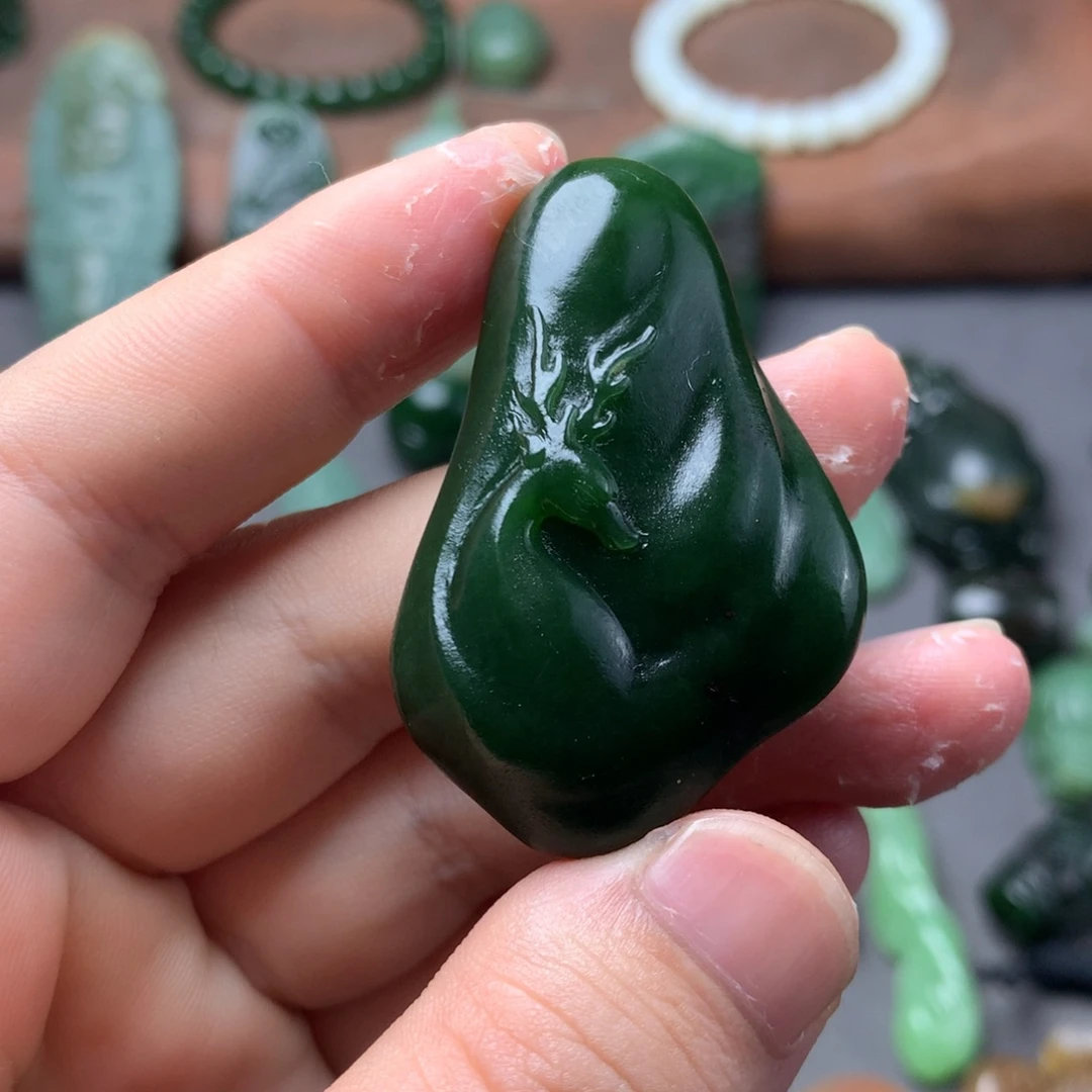 和田玉未镶嵌挂件