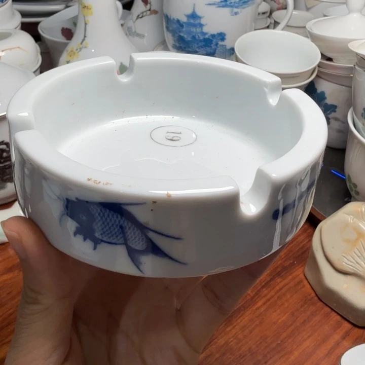醴陵群力11厘米烟灰缸微瑕
