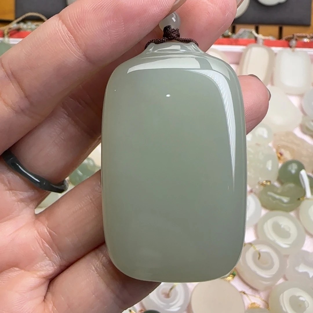 云***清颈饰未镶嵌和田玉