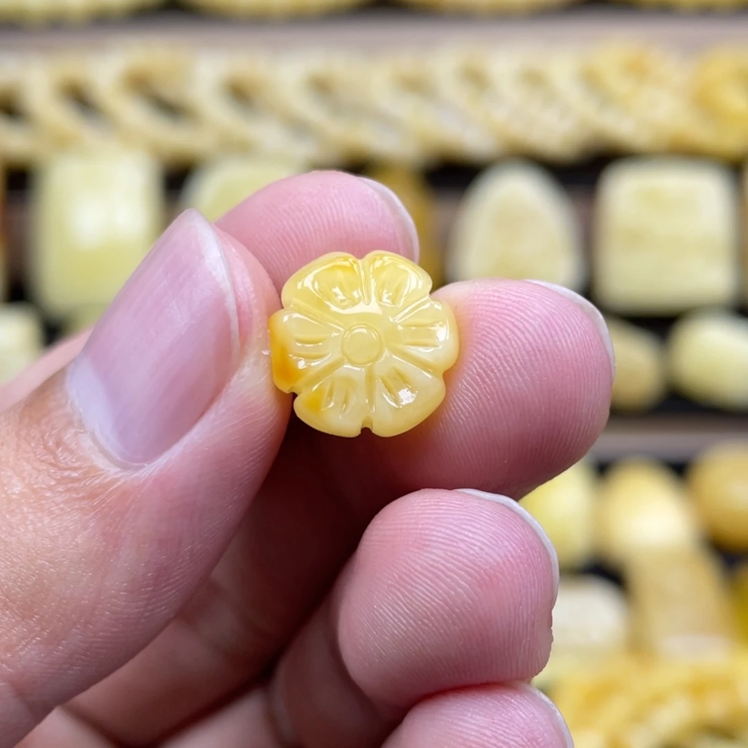 琥珀未镶嵌裸石琥珀蜜蜡