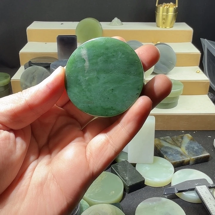 T***2和田玉未镶嵌珠宝半成品