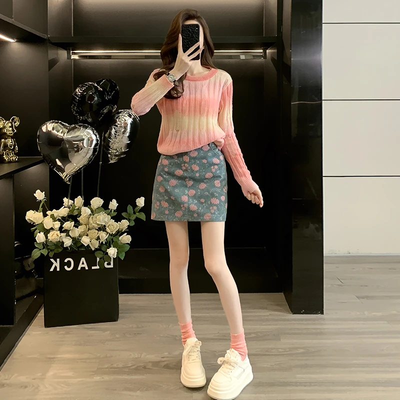 渐变粉色坑条长袖针织衫女多巴胺穿搭上衣毛衣复古做旧牛仔短裙子