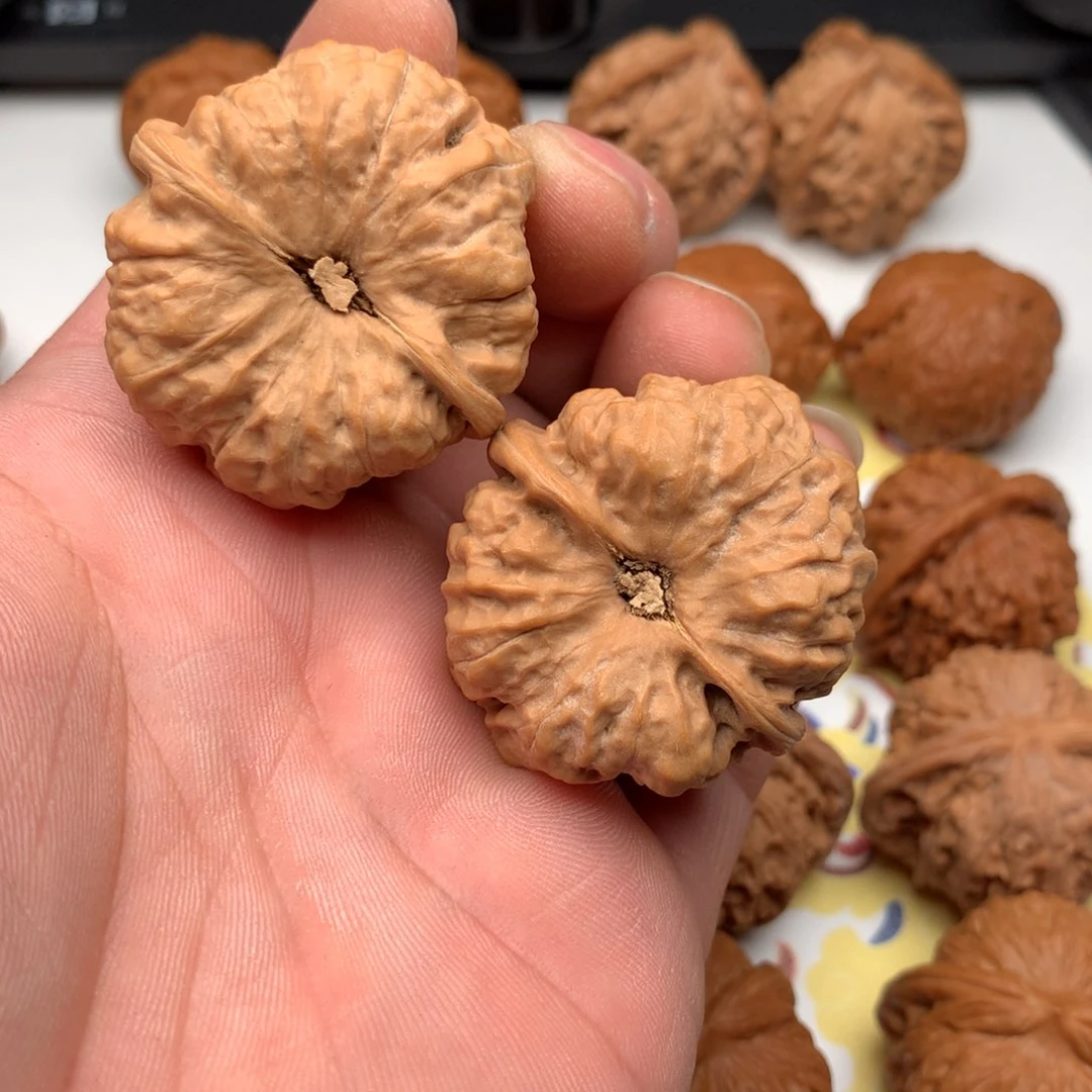 文玩核桃把件蛤蟆头40