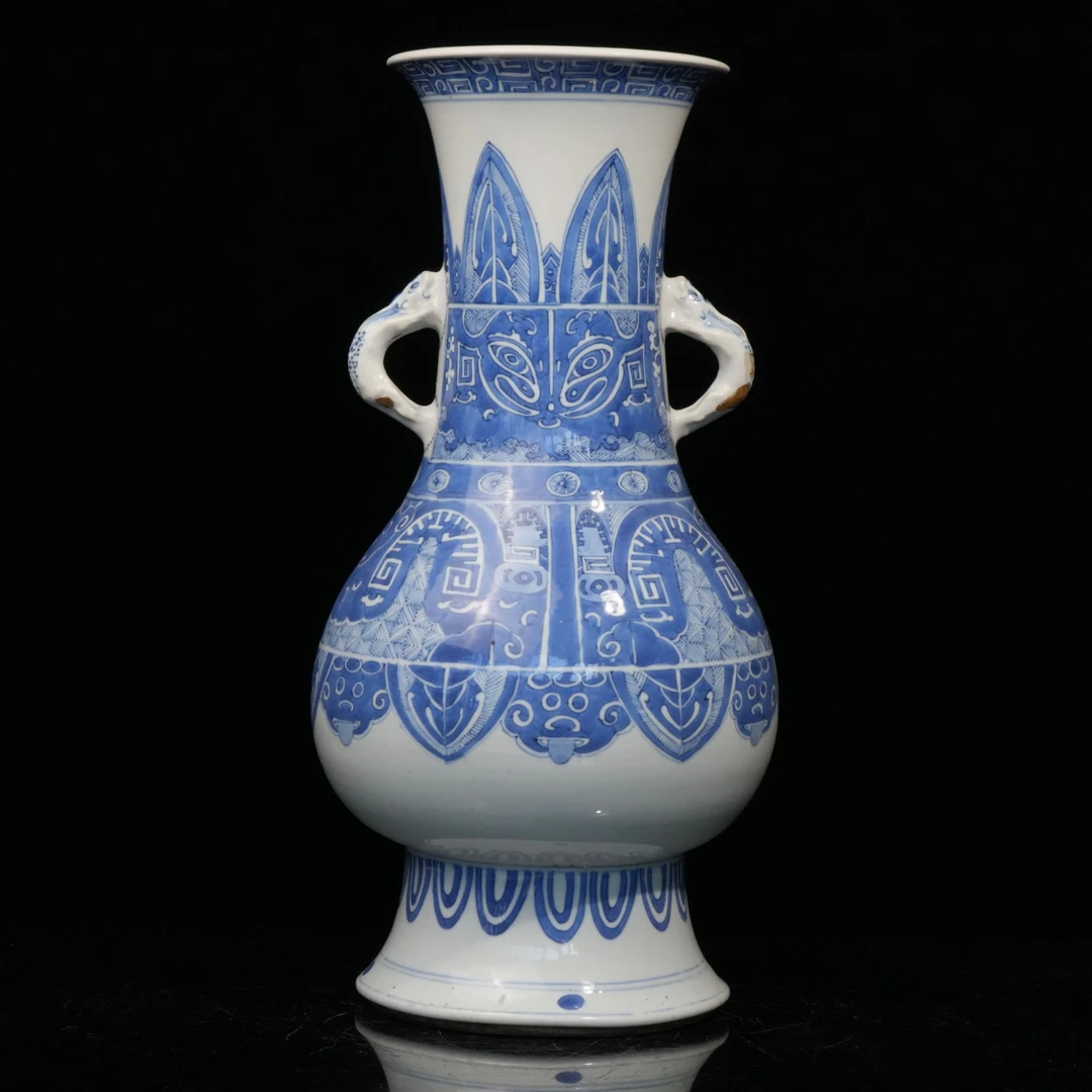 lot16270 6164 清雍正 青花兽面人物双耳尊 h41