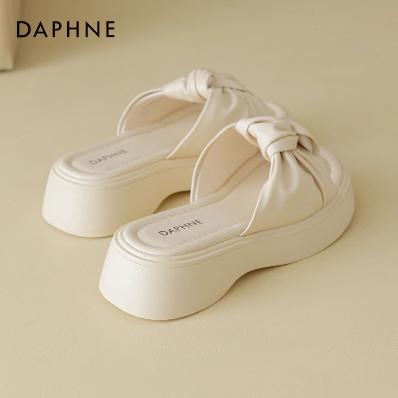 达芙妮时尚厚底拖鞋外穿女2025年夏季新款时尚百搭舒适休闲凉拖鞋