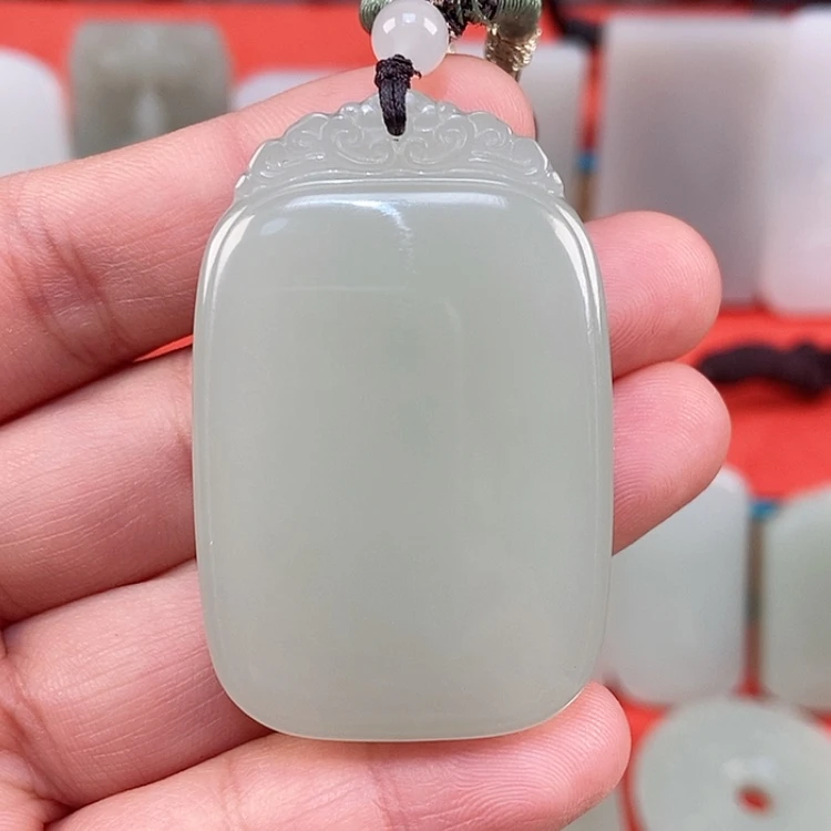 【闪购商品】颈饰未镶嵌和田玉