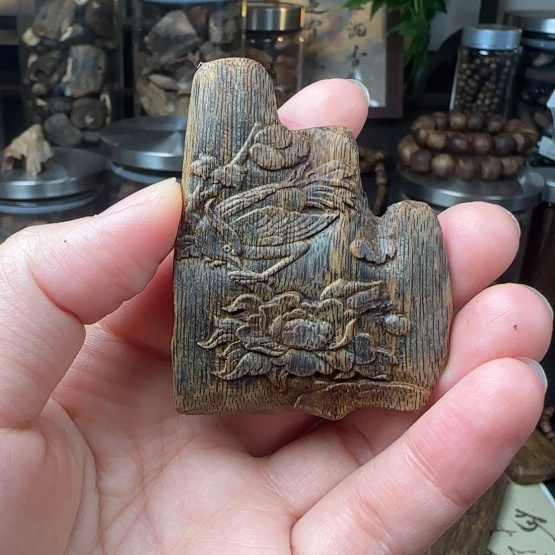 沉香沉香碎屑奇楠老料雕刻12+