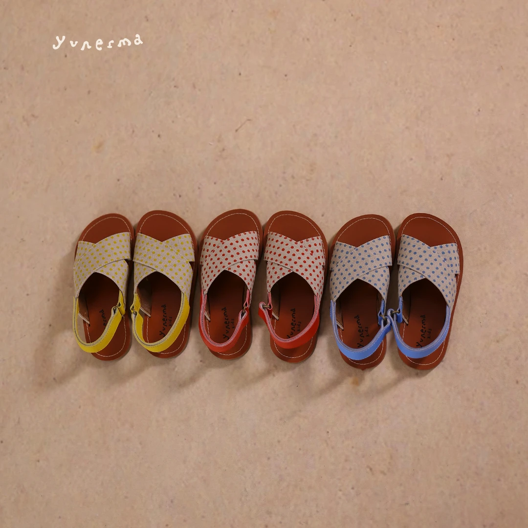 【清新小众】百搭好穿的幼儿园波点交叉凉鞋