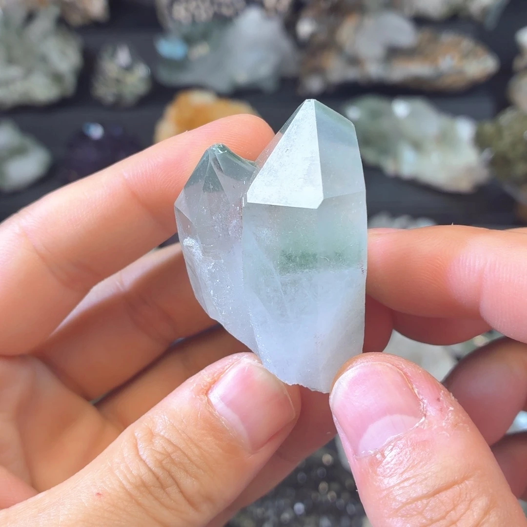 石材冰透双晶绿幽