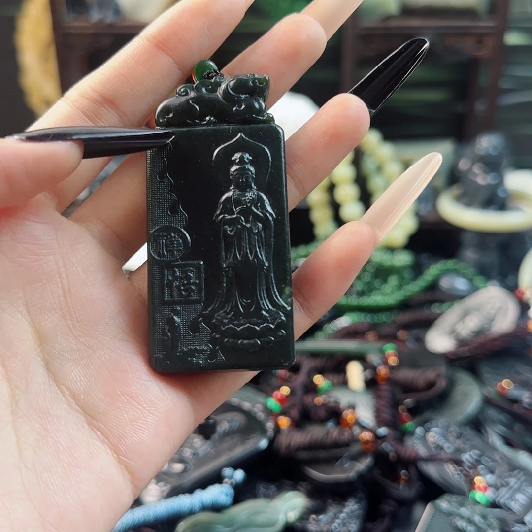 颈饰未镶嵌和田玉