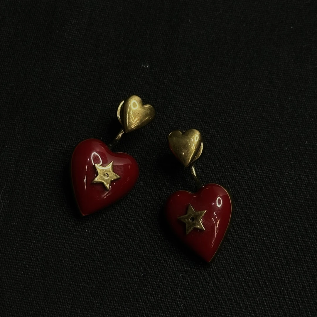 95新 DIOR/迪奥 红色珐琅爱心耳钉/JJ5092428