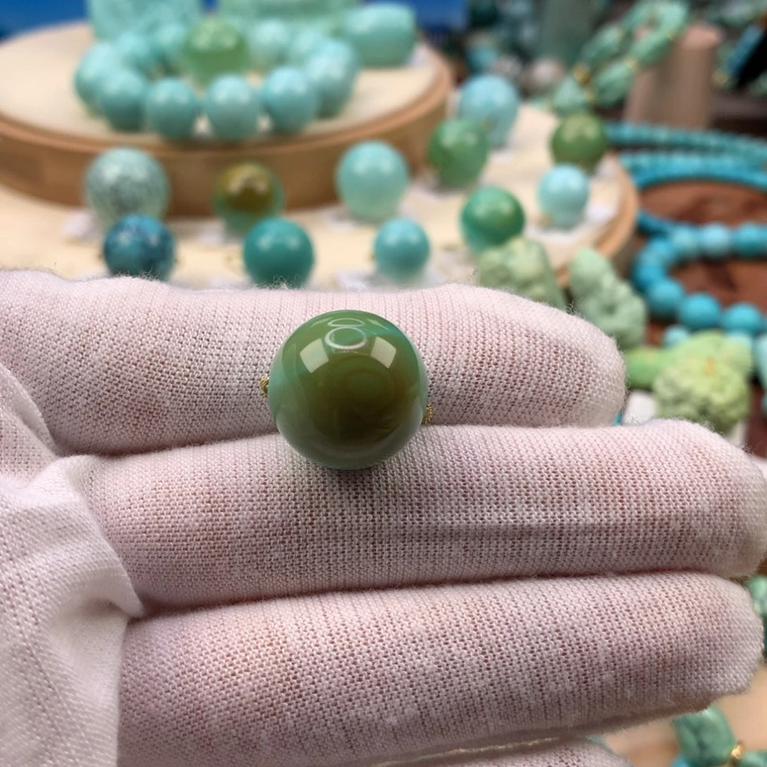 绿松石未镶嵌珠宝奇石15.9mm