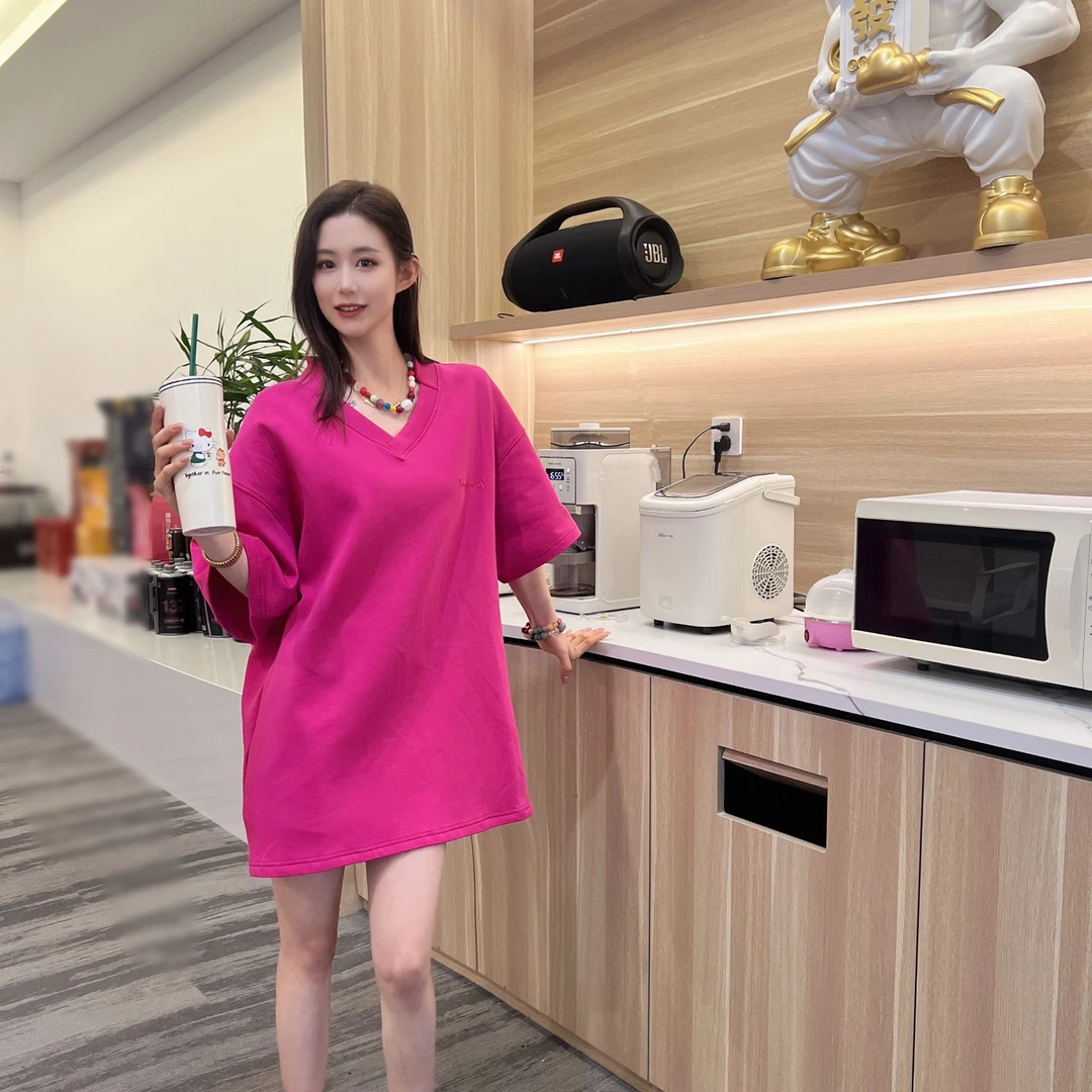 V领潮牌T时尚潮牌短袖V领欧货大版T恤百搭夏季上衣