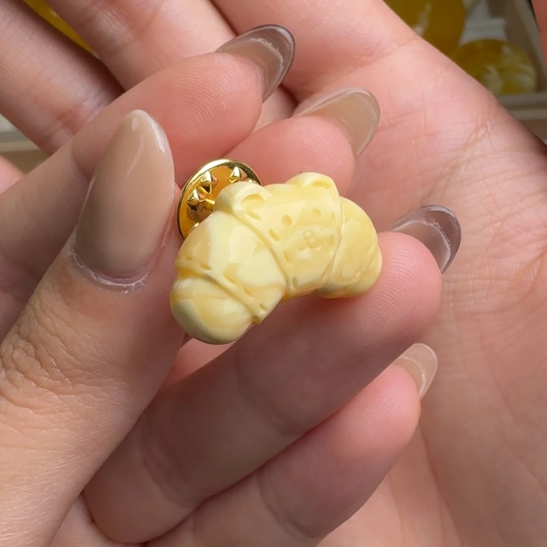 定制琥珀合金胸针