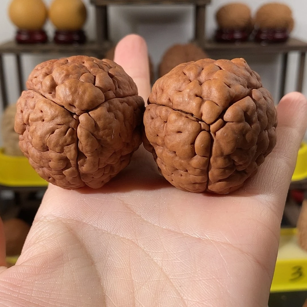 吊坠文玩核桃三瓣脑纹金刚练手4457
