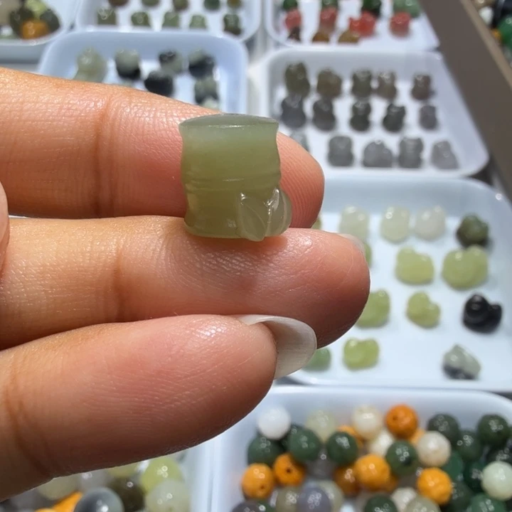 未镶嵌和田玉珠宝半成品