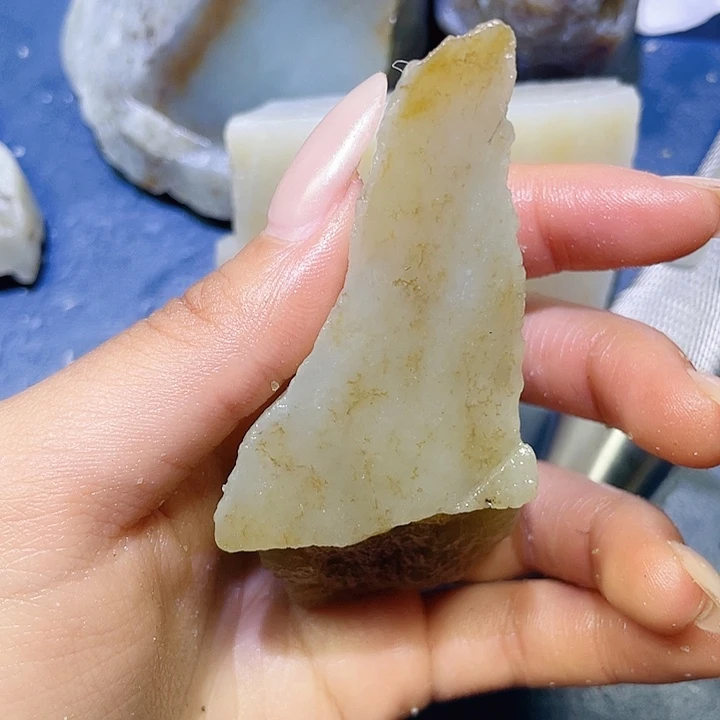 和田玉未镶嵌珠宝半成品