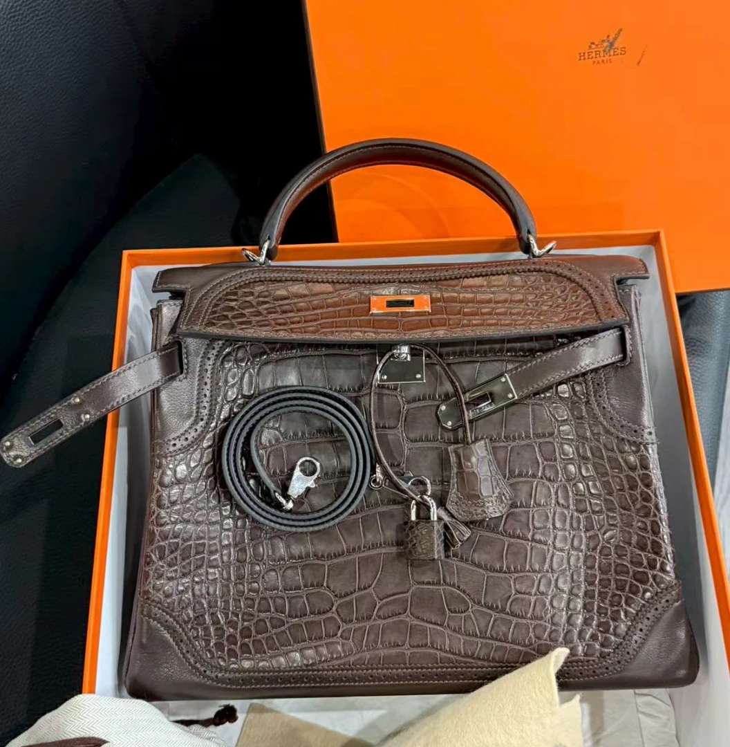 99新 Hermes/爱马仕 kelly32 乌木色蕾丝边雾面鳄 T刻