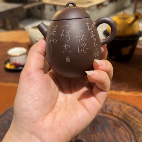景德镇鱼和熊手工陶艺