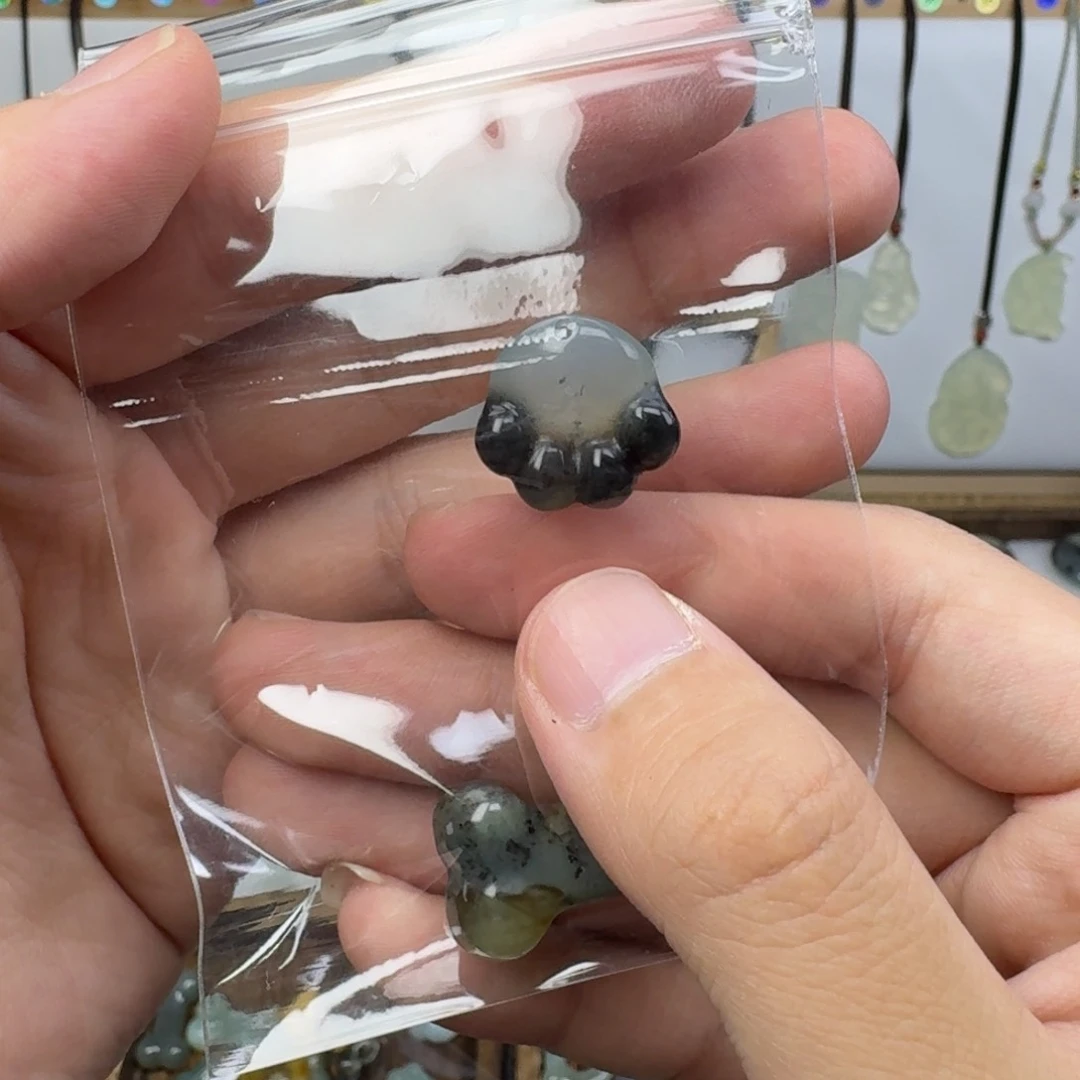 蛇纹石玉吊坠 随机发一单未镶嵌路****头