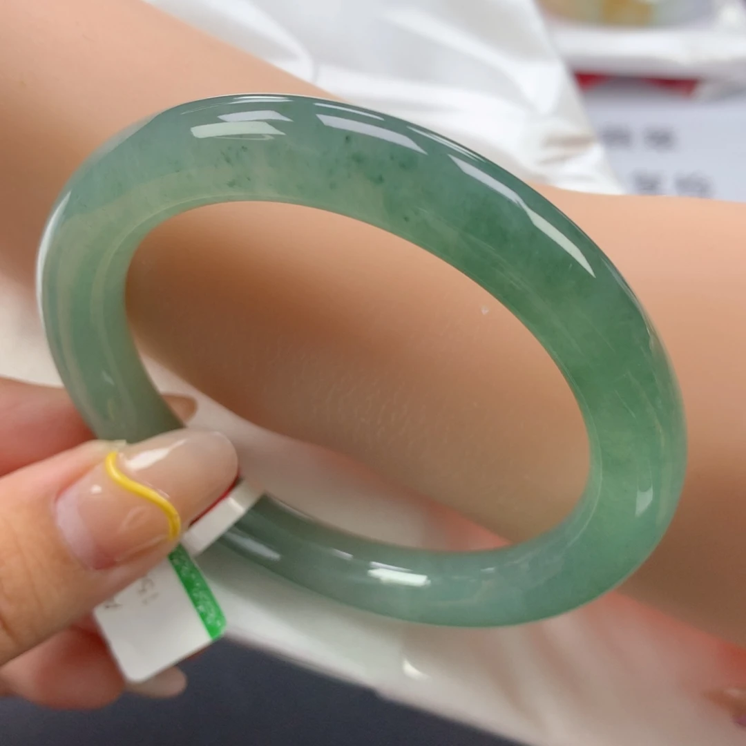 翡翠手镯未镶嵌缅甸天然翡翠手镯57圆