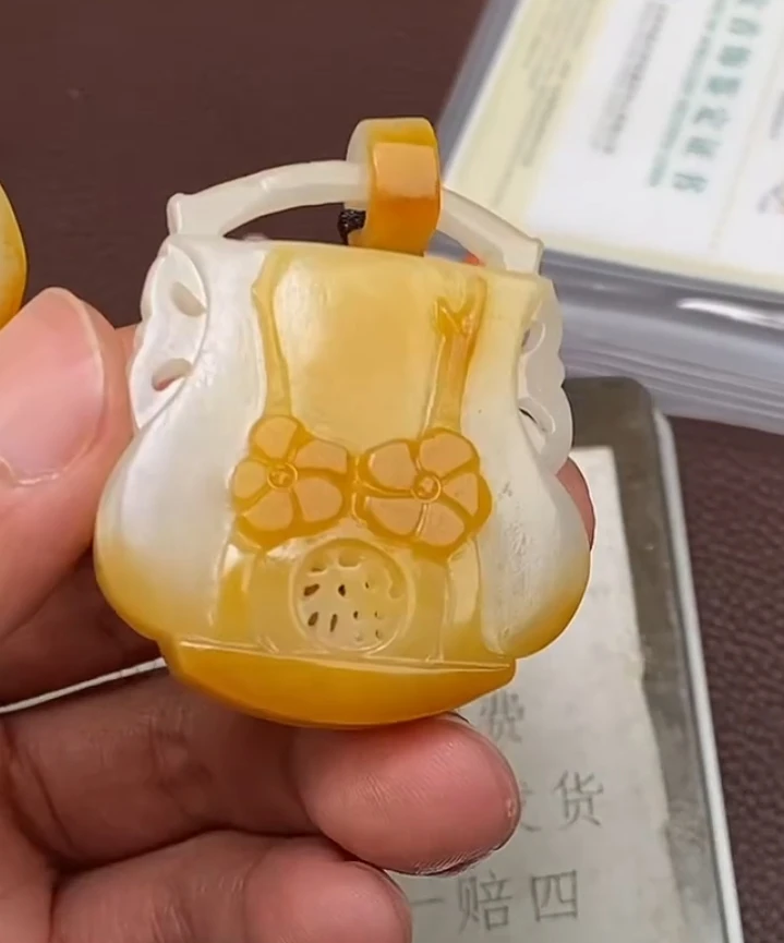 p1.18和田玉挂件多样性拍一发一未镶嵌12