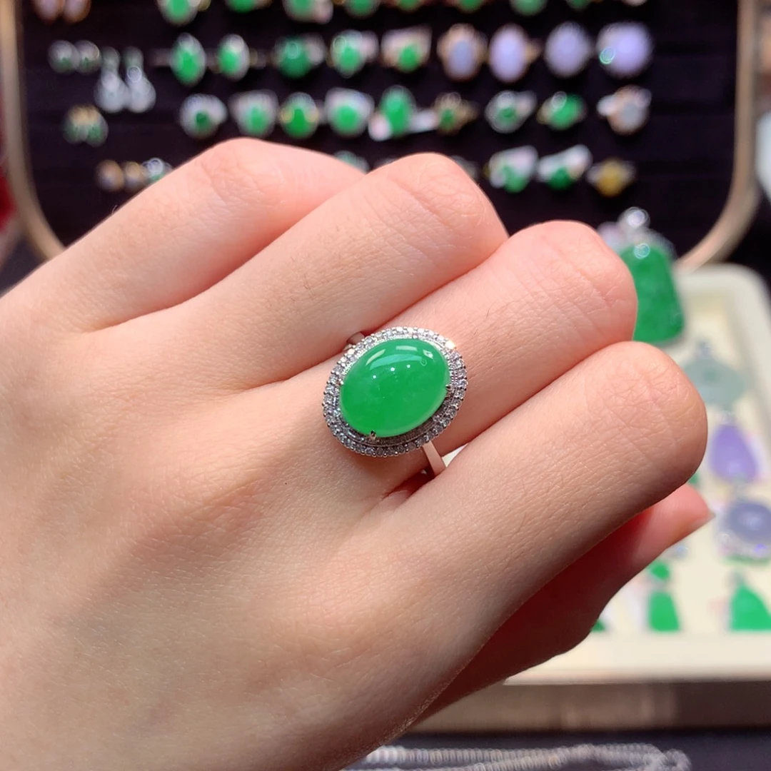 翡翠戒指18K金镶嵌翡翠