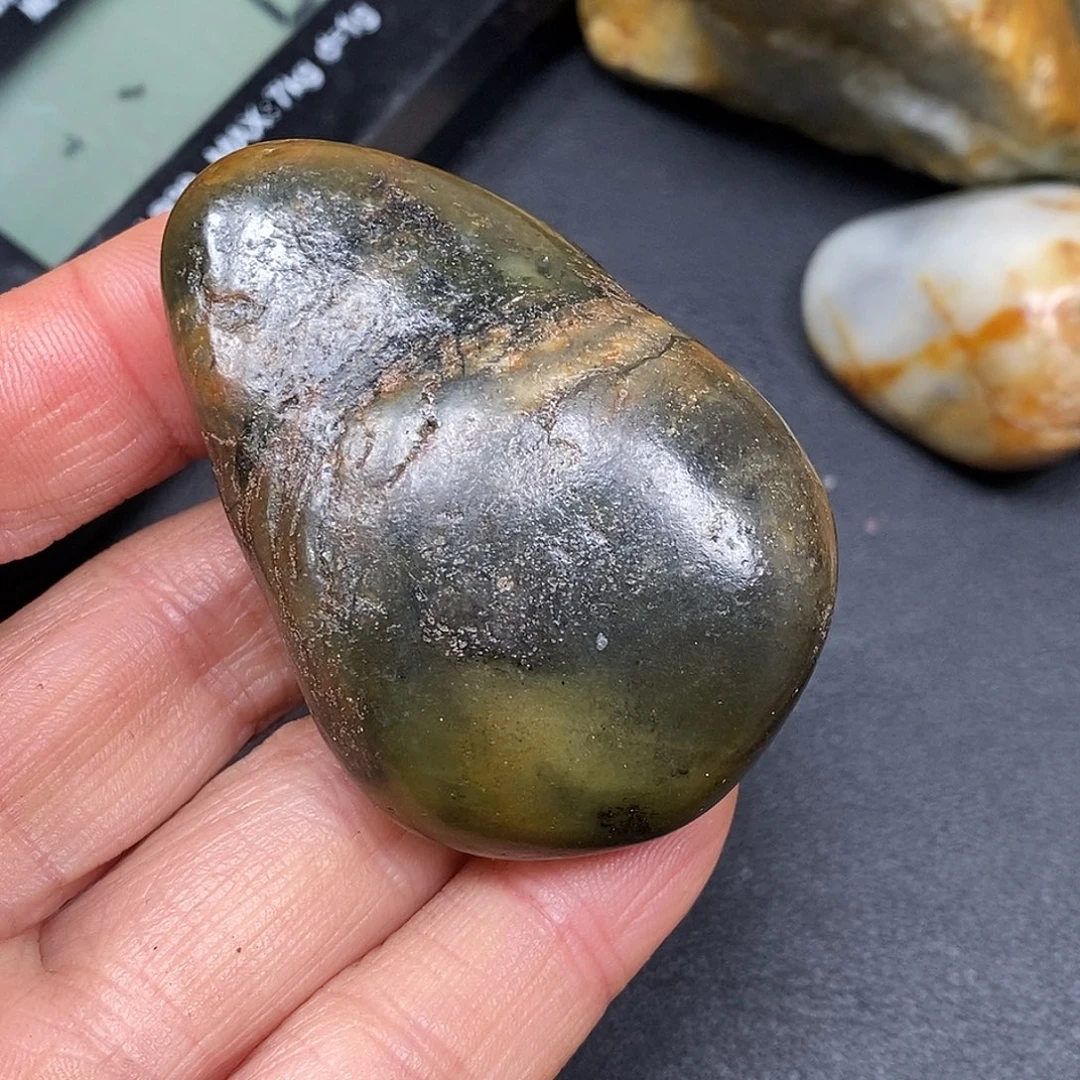 和田玉未镶嵌珠宝奇石