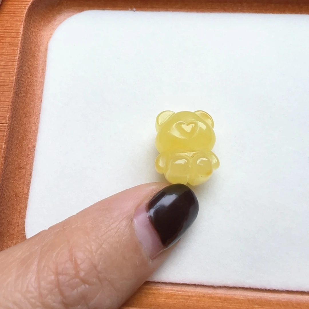 琥珀吊坠(不含链)未镶嵌胖****?