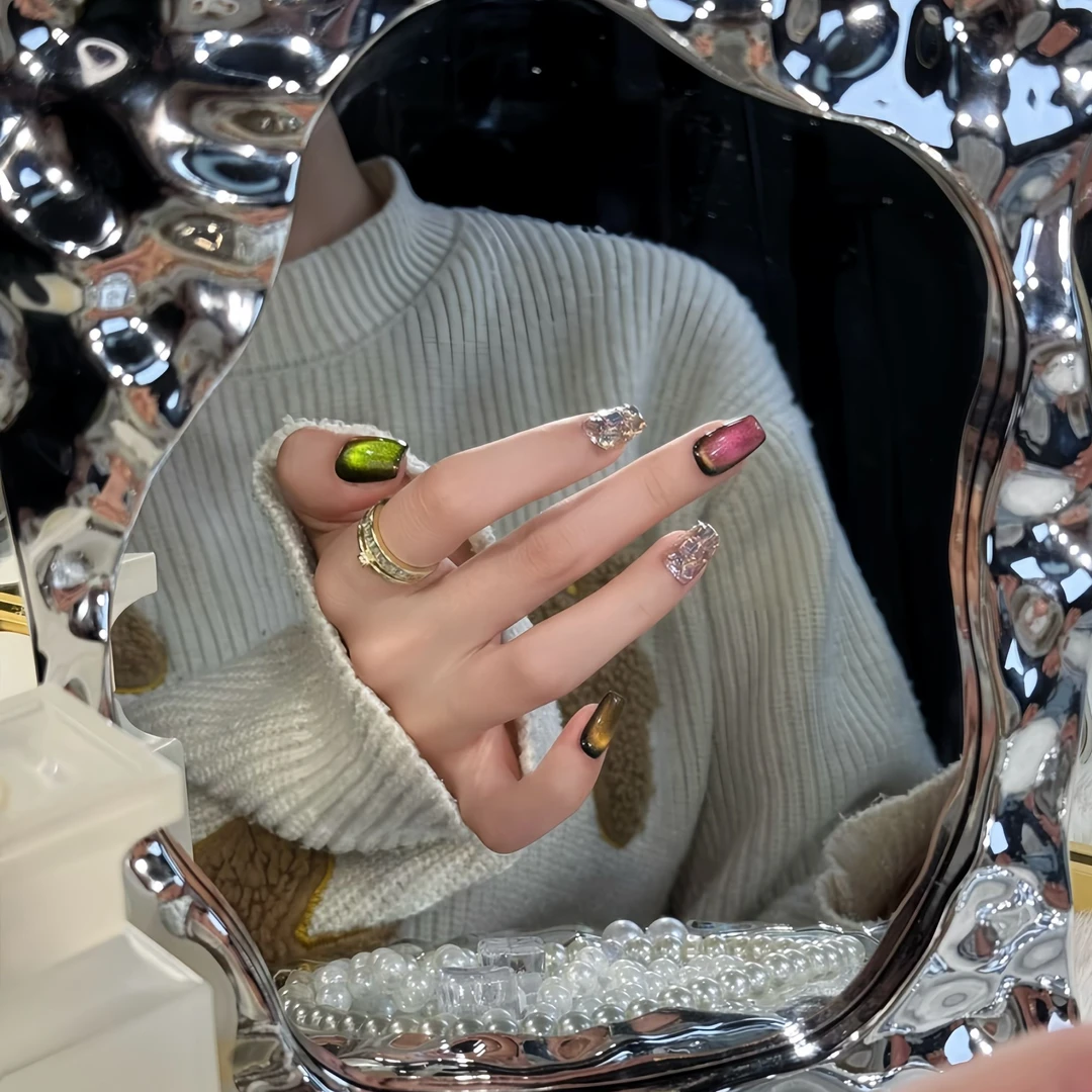 YoMi【变色龙】2025纯手工四色变光猫眼彩钻石风简约穿戴式美甲 77
