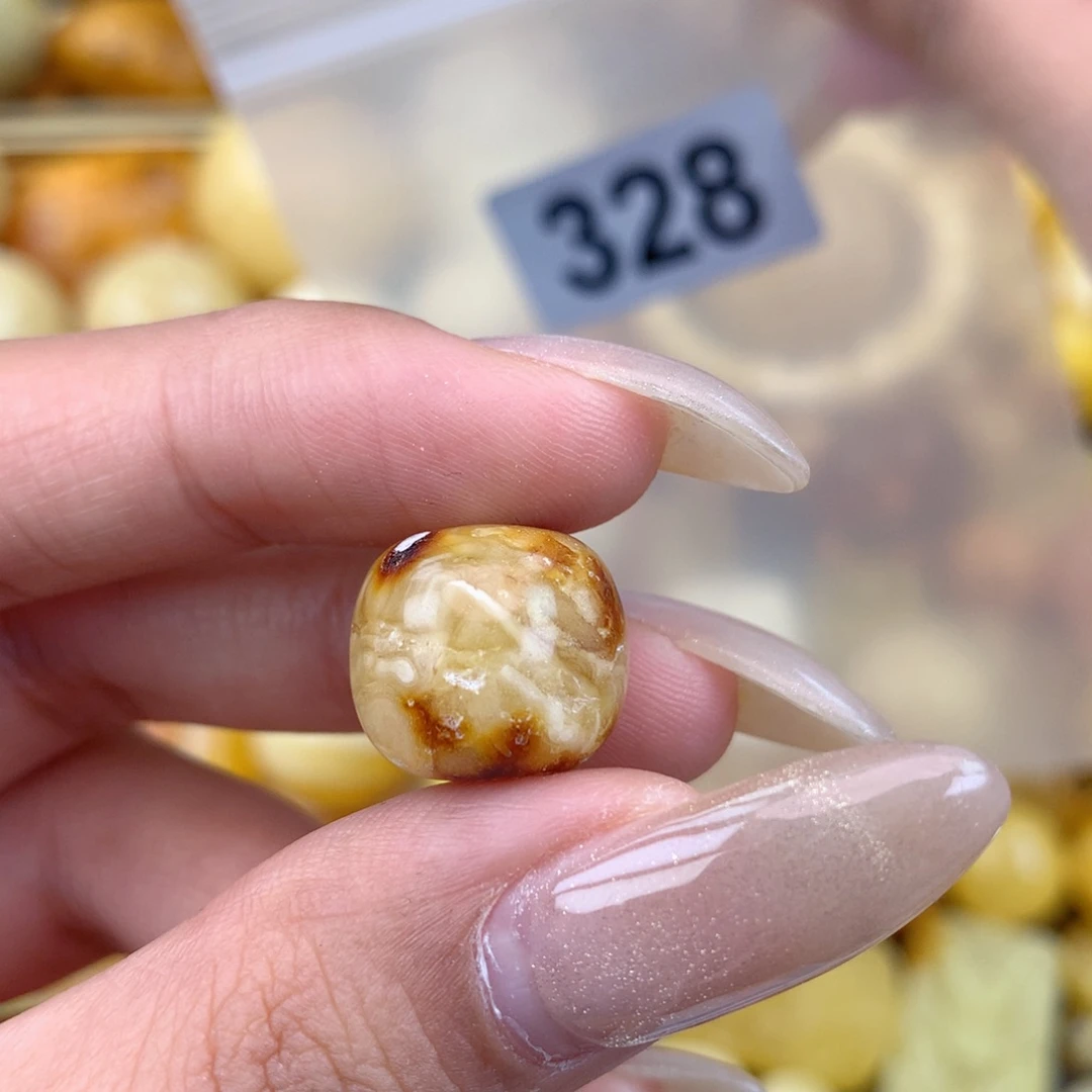 琥珀未镶嵌珠宝奇石14.8 粉