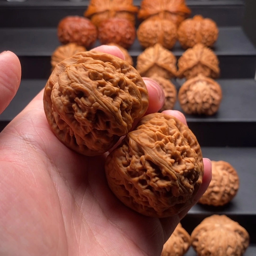 把件文玩核桃木**哥红锦鲤