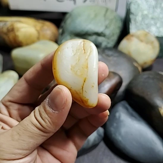 和田玉（糖玉）未镶嵌挂件