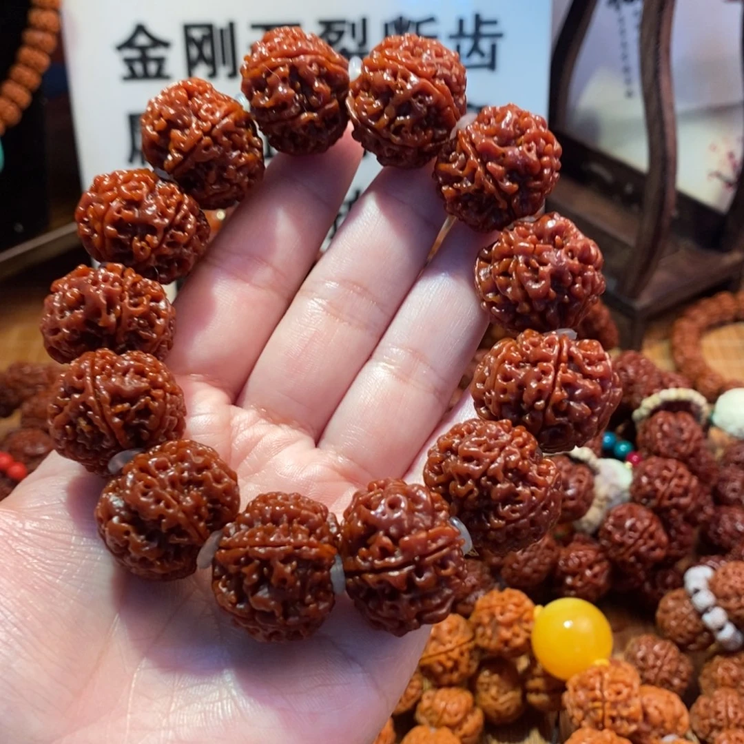 金刚菩提吊坠22236瓣素