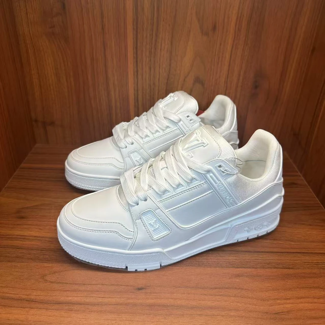 99新 LouisVuitton/路易威登 经典纯白配色trainer奢鞋