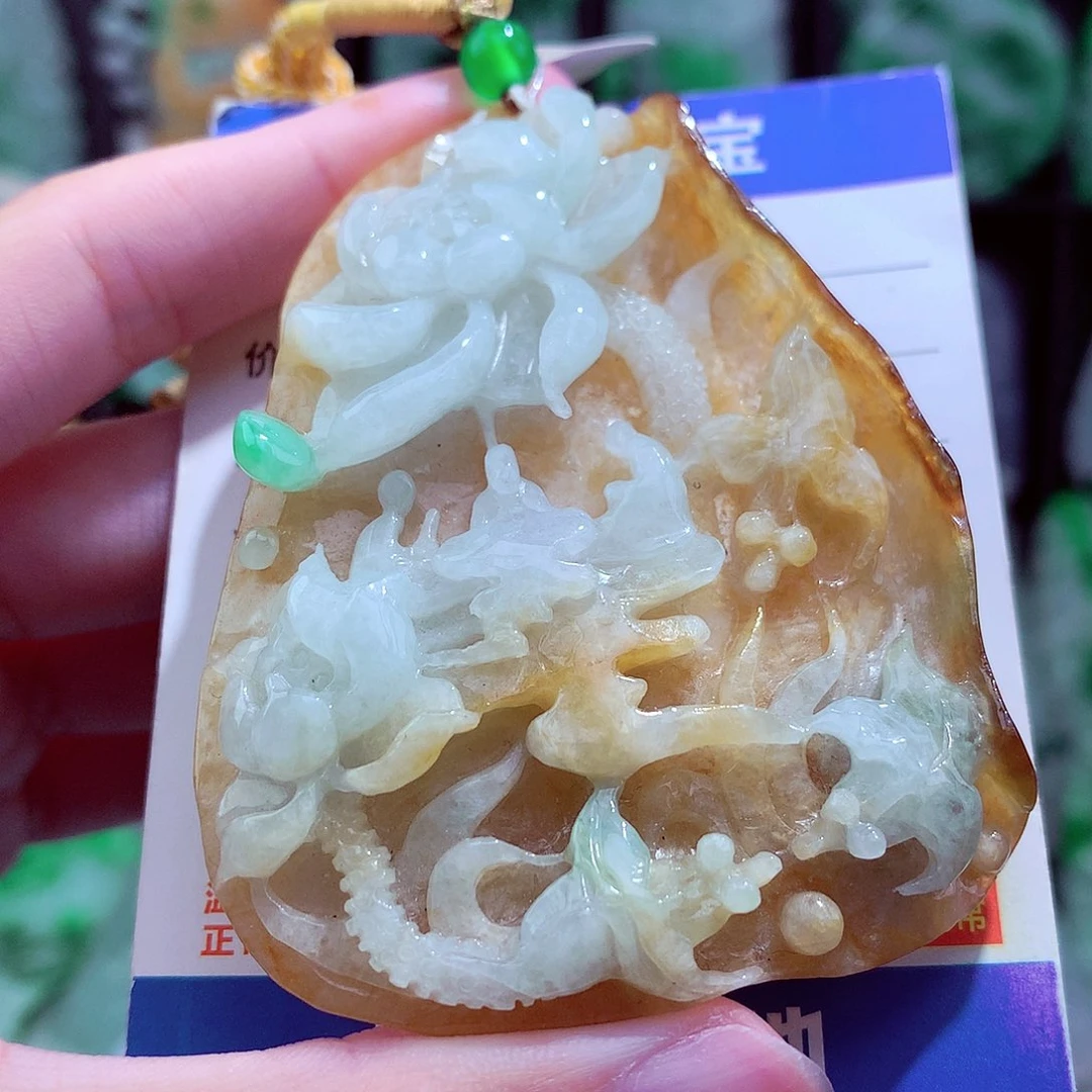 翡翠未镶嵌颈饰挂件