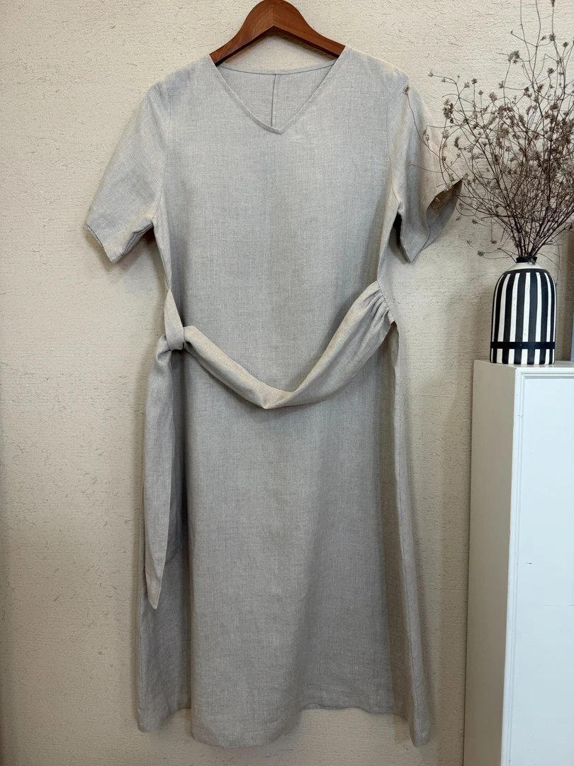 【桑田】A字裙纯色V领夏季连衣裙长款女士潮流气质