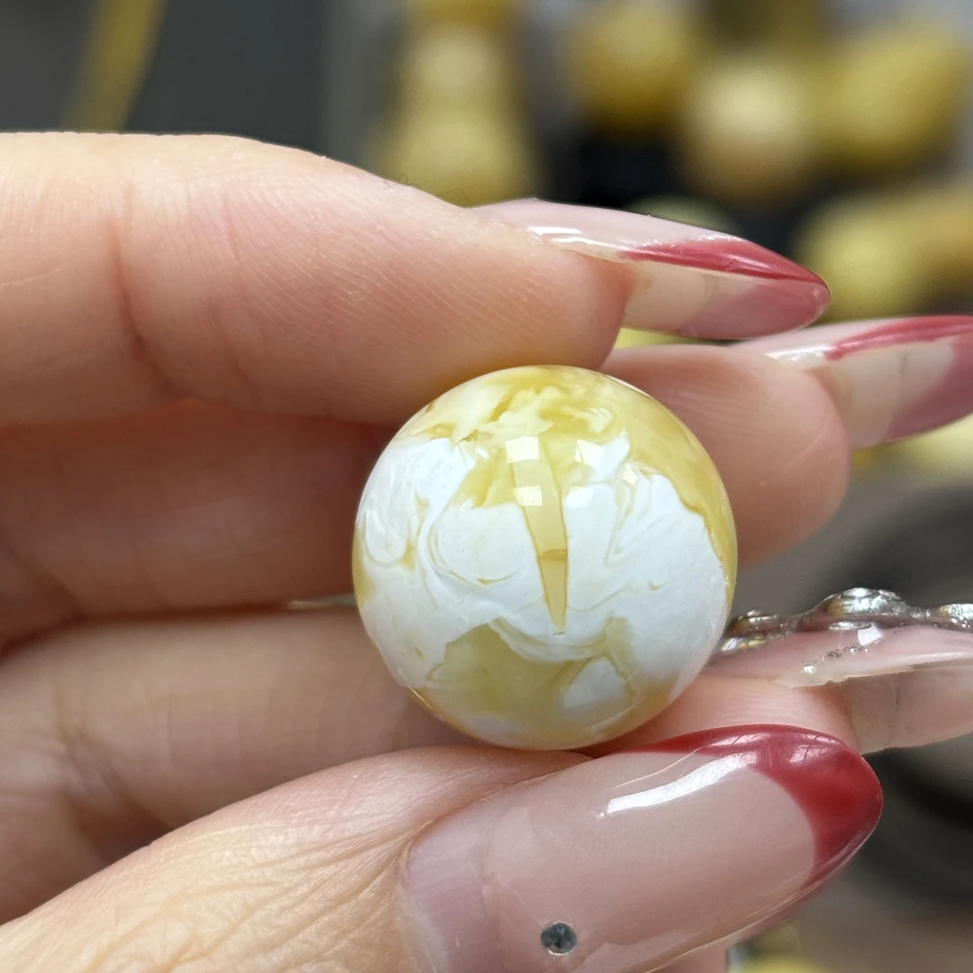 17.6mm漆白带干缩纹带皮线·小妖珠宝天然原矿琥珀蜜蜡