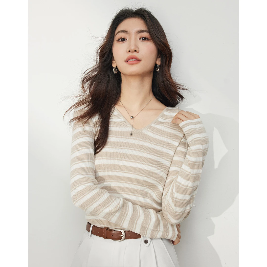 2656【女乔专享】朗文斯汀气质条纹连帽针织衫DZMZ4308B12656