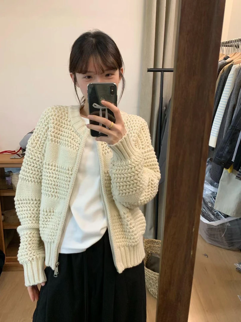 2025年秋季新款漂亮高级感chic日系温柔风宽松慵懒软糯毛衣上衣女