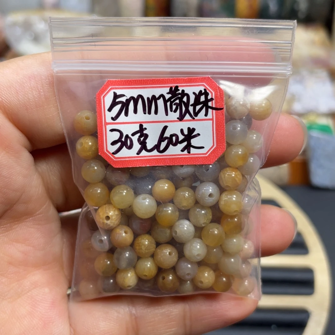 硅化玉未镶嵌颈饰K6