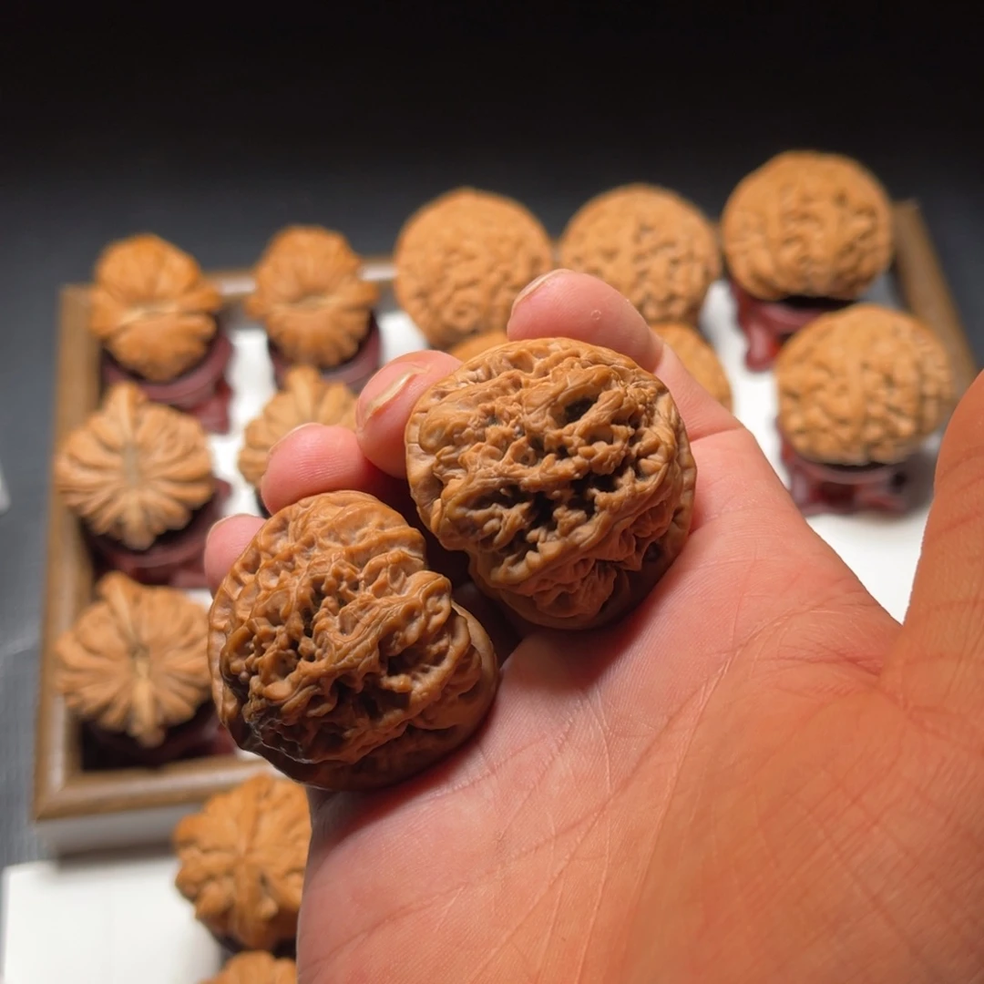 把件文玩核桃三角大粗筋核桃尺寸41