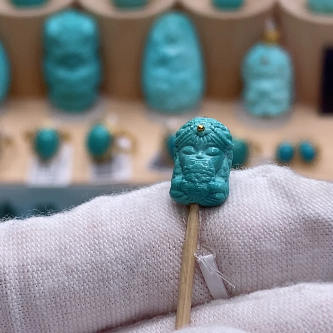 未镶嵌绿松石珠宝奇石